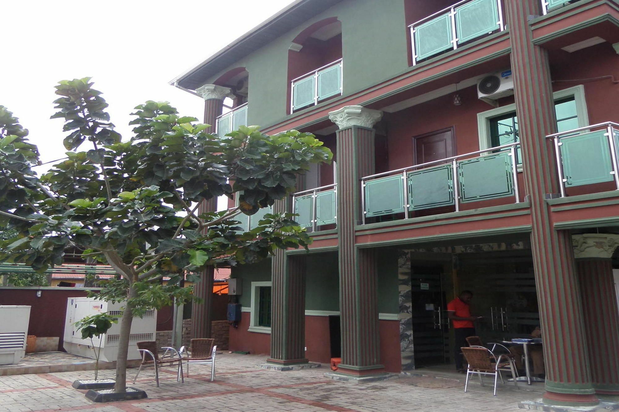 Njoy Hotels And Suites Ikeja Exterior photo